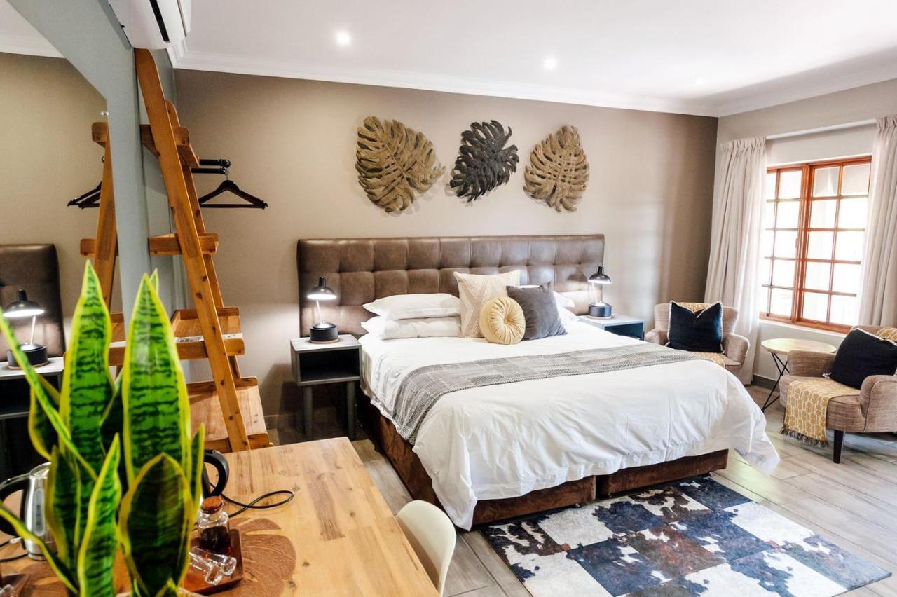 Lowveld Living Guesthouse Νέλσπρουιτ Εξωτερικό φωτογραφία