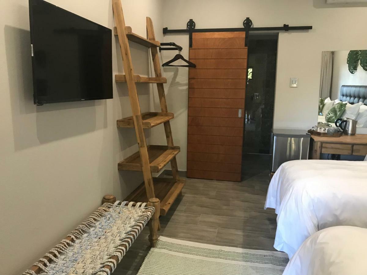 Lowveld Living Guesthouse Νέλσπρουιτ Εξωτερικό φωτογραφία